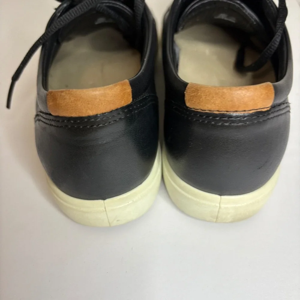ECCO Soft 7 Black Leather‎ Lace Up Sneakers Women's Size 39